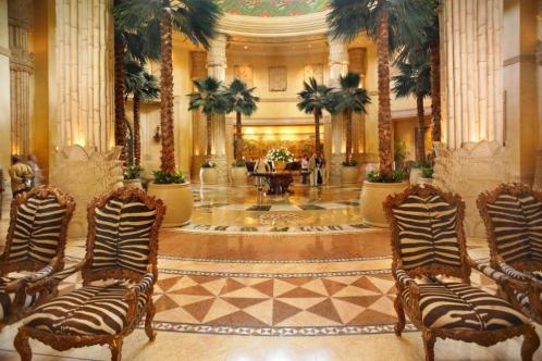 /Media/images/Product_Images/hotelreviews/lost city/lobby.jpg